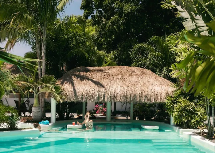 Secret Paradise *